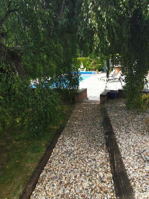 The Squirrels- Alresford, Essex Apartman Kültér fotó